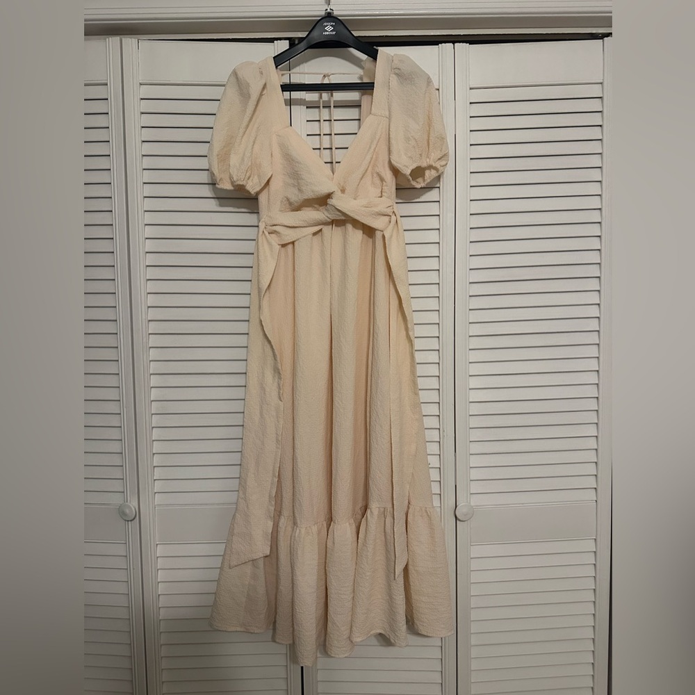 Astr Cream Puff Sleeve Maxi Dress